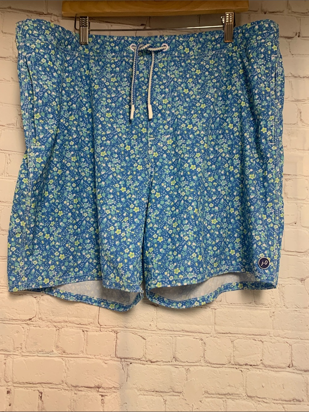 johnnie-O Blue & Green Floral Swim Shorts Size XL